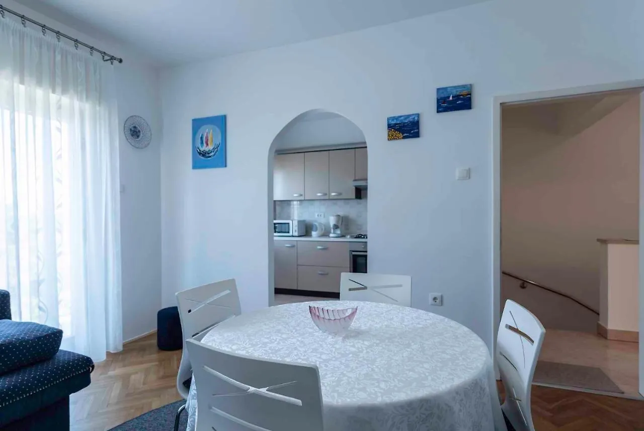 Apartment In Malinska - Insel Krk 41822